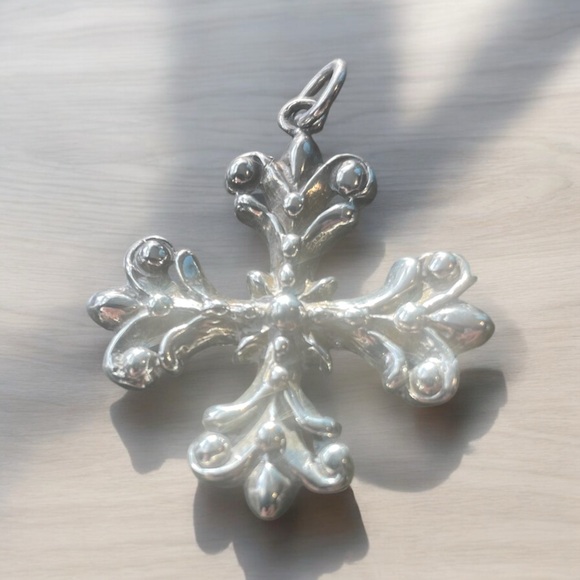 Sterling silver Christmas cross - Picture 1 of 7